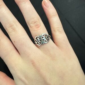 James Avery Silver Scroll Ring
